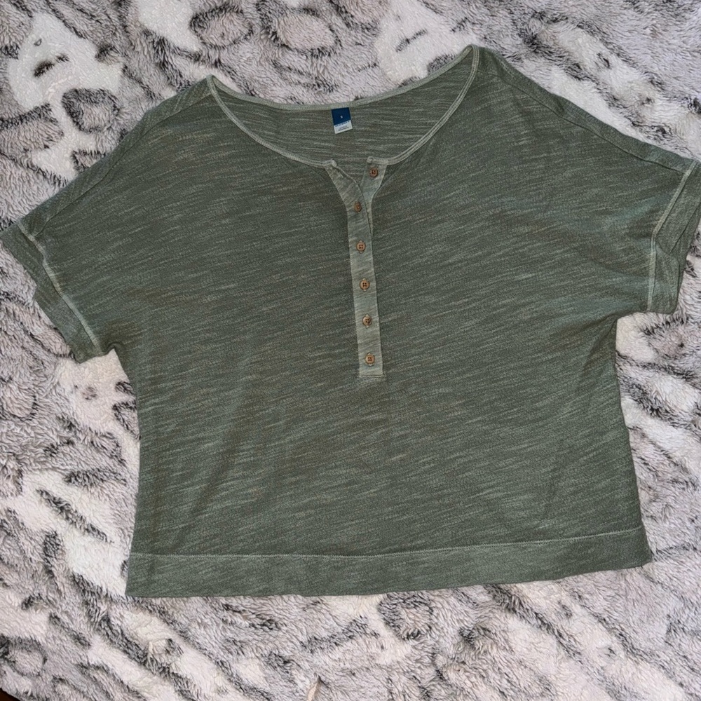 Old Navy short sleeved henley top